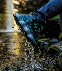 Columbia Escape Thrive Endure Hiking Shoes - Womens Black / Electric Turquoise 23 Columbia Escape Thrive Endure Hiking Shoes - Womens Black / Electric Turquoise -Columbia Outfit Shop 1665401431 1979581 010 10