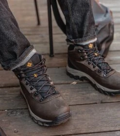 Columbia Newton Ridge Plus II Waterproof Hiking Boots - Wide Fit - Mens Cordovan / Squash -Columbia Outfit Shop 1695143189 1594732 231 13