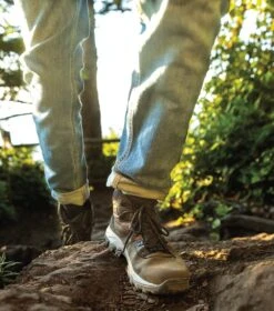 Columbia Newton Ridge Plus II Waterproof Hiking Boots - Wide Fit - Mens Cordovan / Squash -Columbia Outfit Shop 1695143190 1594732 231 15